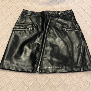 LF Pink Diamond Black Skirt
